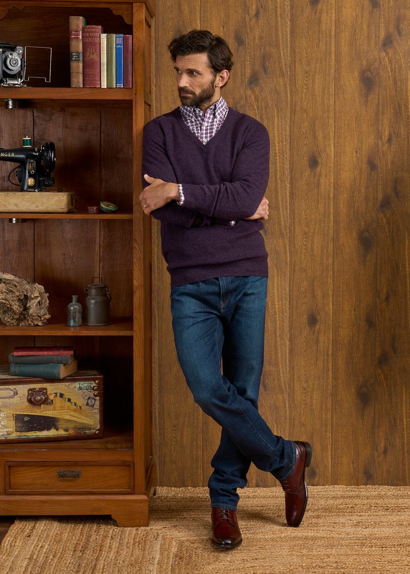 Hampshire Lambswool Classic Fit V-Neck Sweater