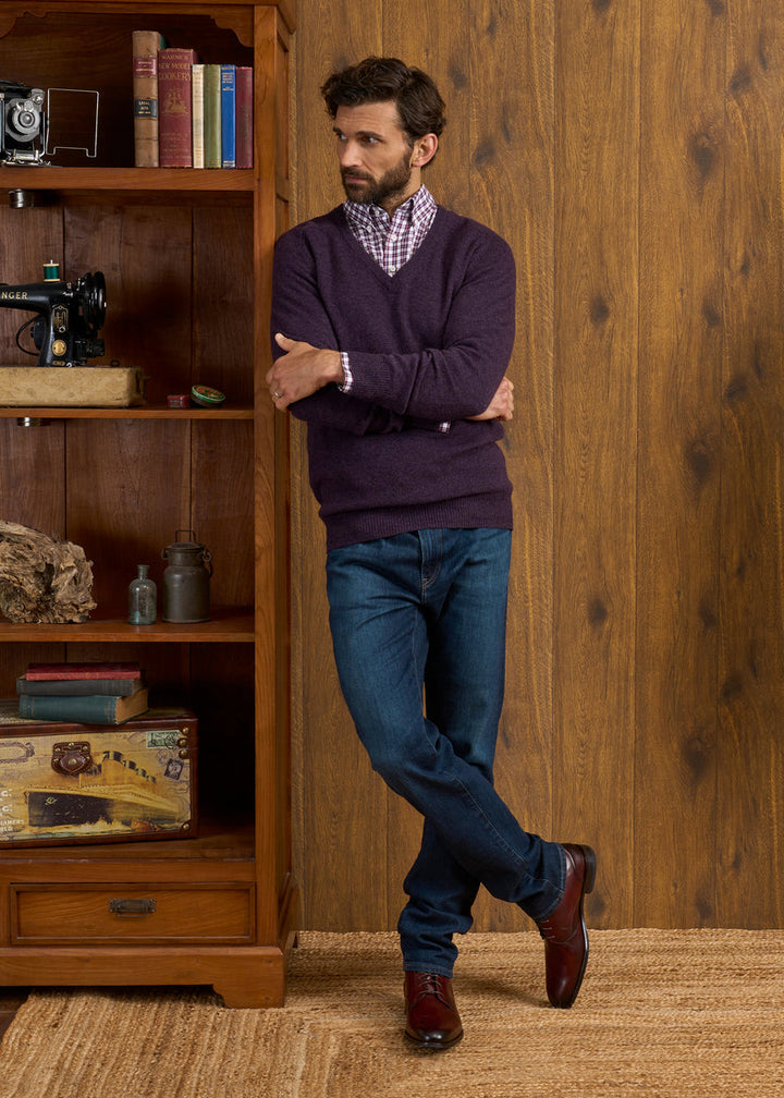 Hampshire Lambswool Classic Fit V-Neck Sweater
