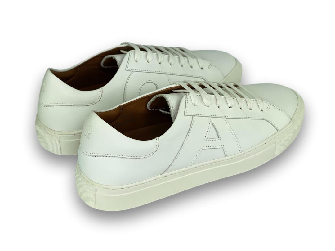 AO Sneaker in White