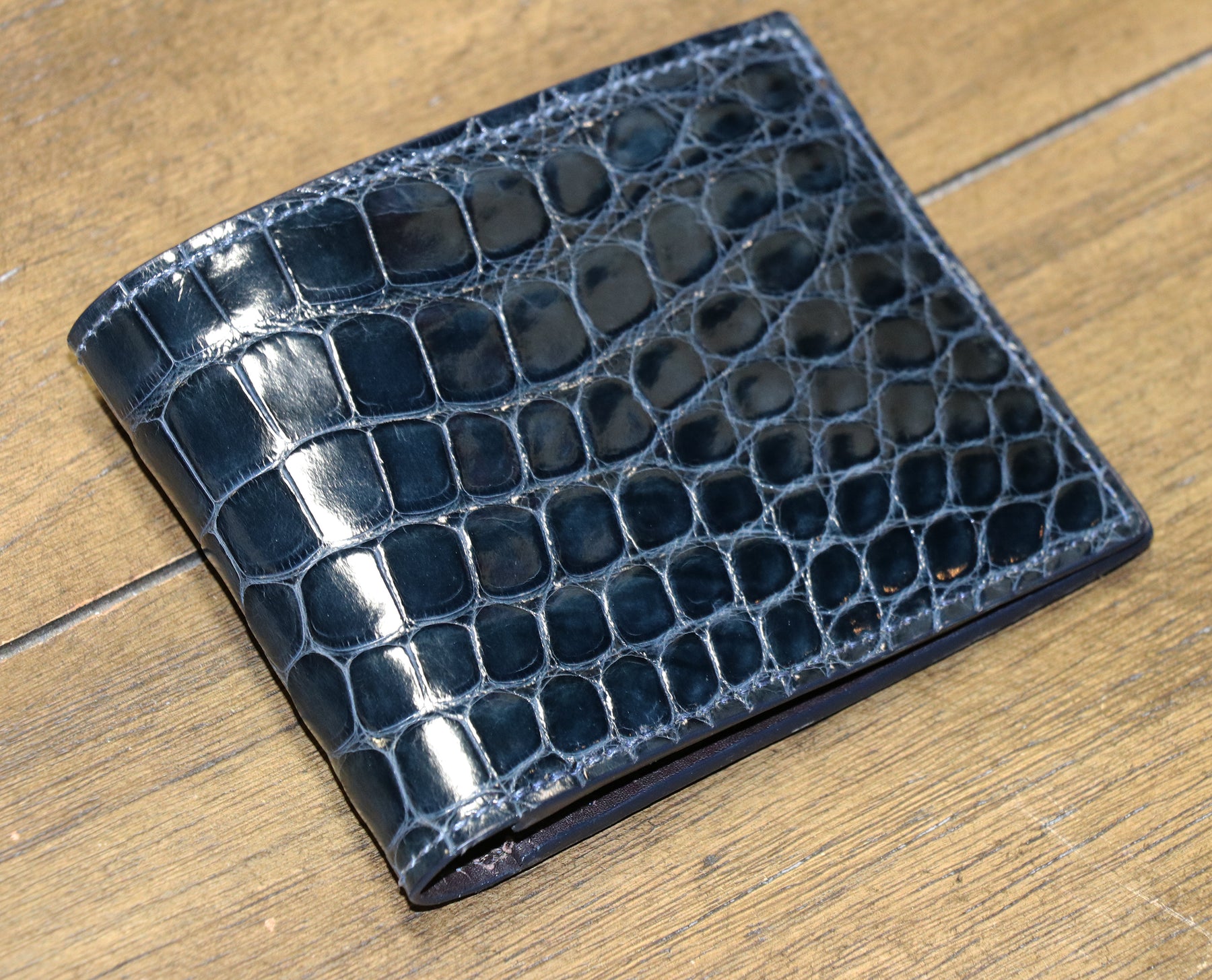 Glazed Alligator Bi-Fold Wallet Navy – Hampton's